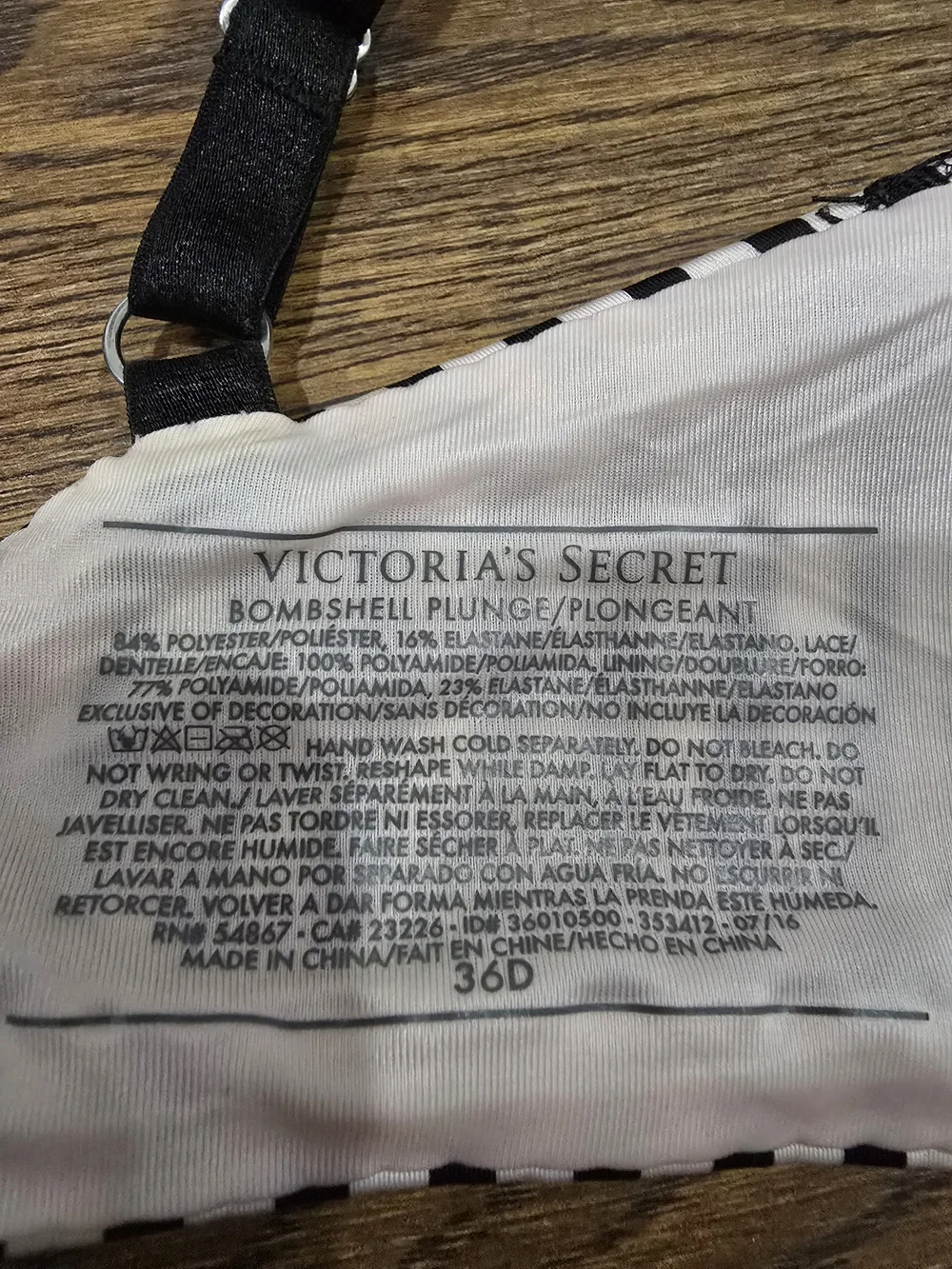 Victoria's Secret BOMBSHELL PLUNGE Black & Light Pink Striped Lace Bra SIZE 36D - Picture 3 of 3